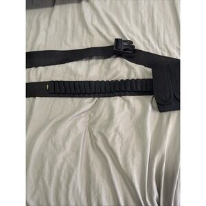 Allen Company 20 Round Belt With 2  Clip Holder Case On Belt, Used